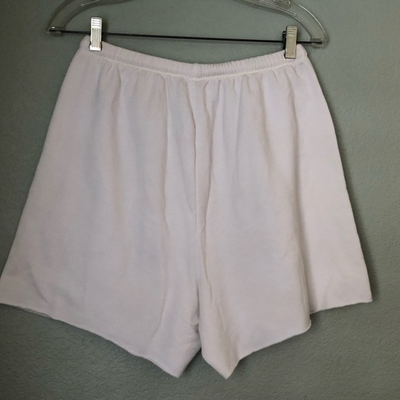 Offline White Crop Shorts Medium Run Larger - Picture 2 of 8